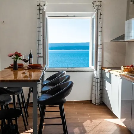 Kuca Za Odmor - By The Sea Guest house 3*