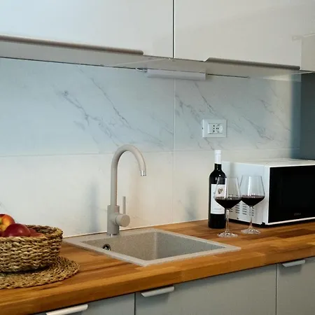 Kuca Za Odmor - By The Sea Guest house Mimice