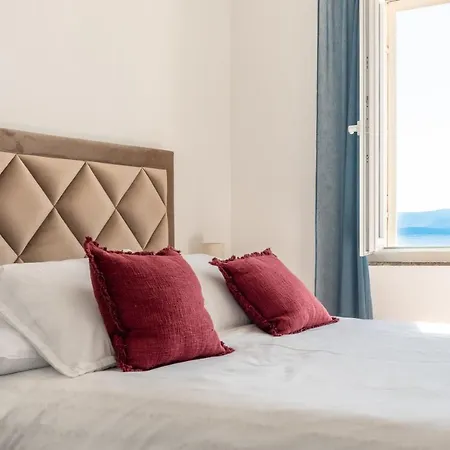Kuca Za Odmor - By The Sea Guest house