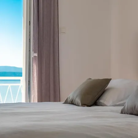 Kuca Za Odmor - By The Sea Guest house 3*