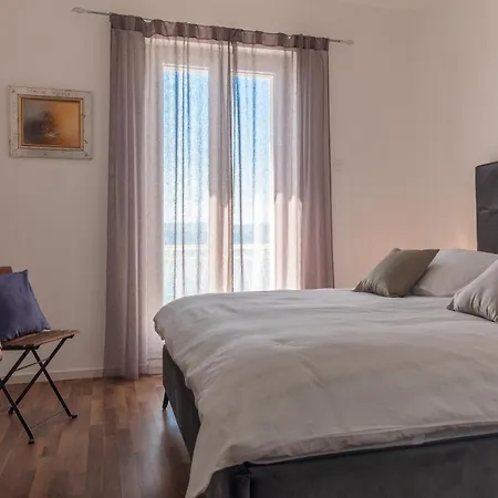 Kuca Za Odmor - By The Sea Guest house 3*