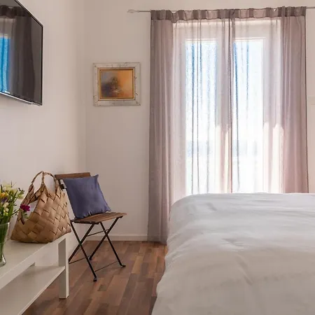 Guest house Kuca Za Odmor - By The Sea Mimice
