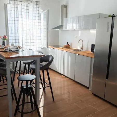 Kuca Za Odmor - By The Sea 3*